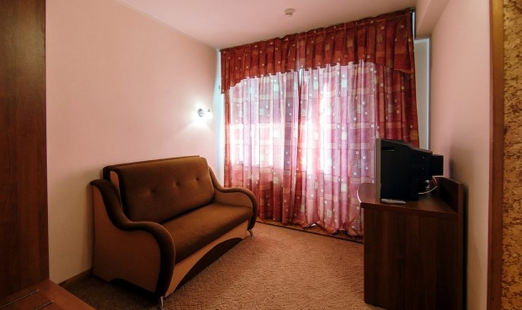 Фото номера («Золотая Пальма» гостиница) - Стандарт 4-местный 2-комнатный семейный