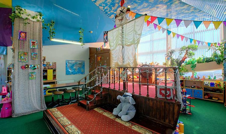 Фото отеля («Аквамарин» санаторий) - Детская комната