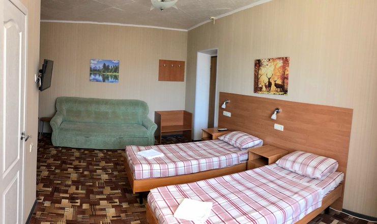 Фото отеля («Альтаир Витязево» гостевой дом) - Улучшенный Семейный 2-местный