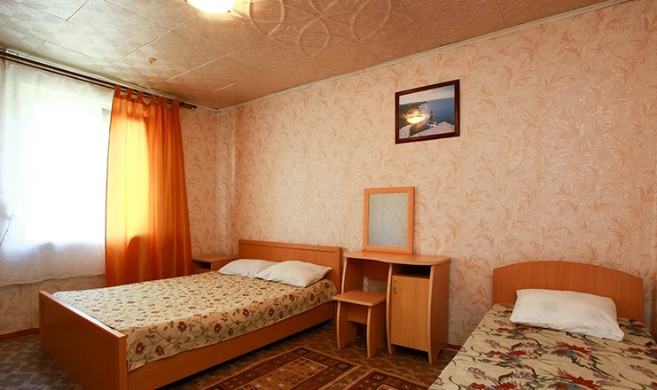 Фото отеля («Баргузин» база отдыха) - 3-х местный 2 категории
