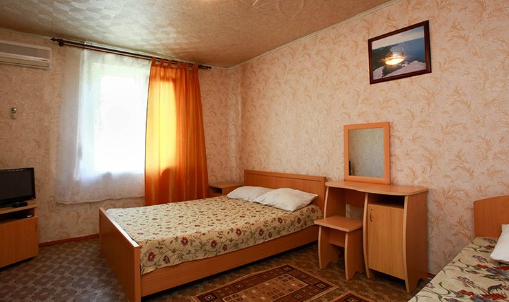 Фото отеля («Баргузин» база отдыха) - 3-х местный 2 категории