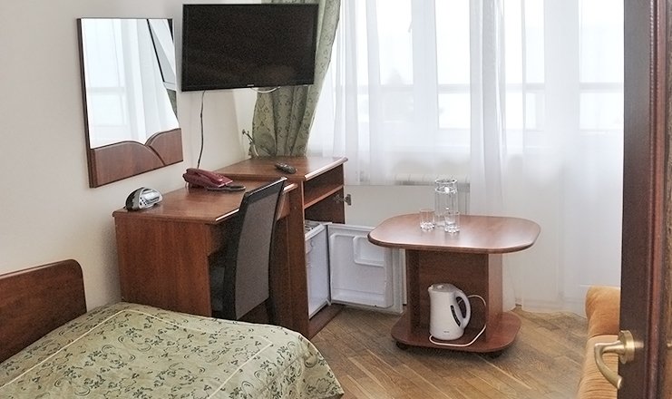 Фото отеля («Беларусь» санаторий) - Стандартный 1-местный 1-комнатный корпус Приморский (0.77) 6,7 этаж, вид на море