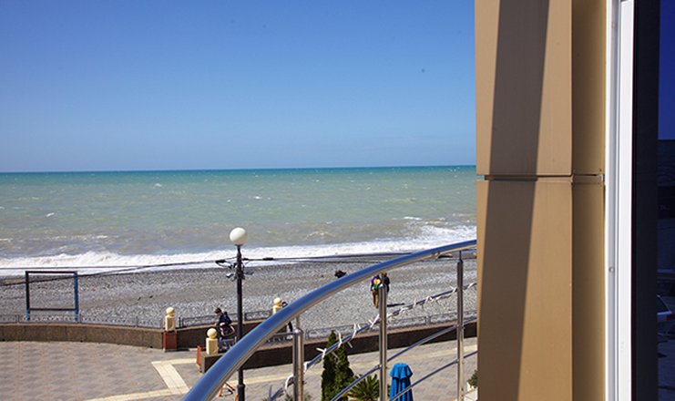 Фото отеля («Берег» гостиница) - Вид с балкона люкс номера