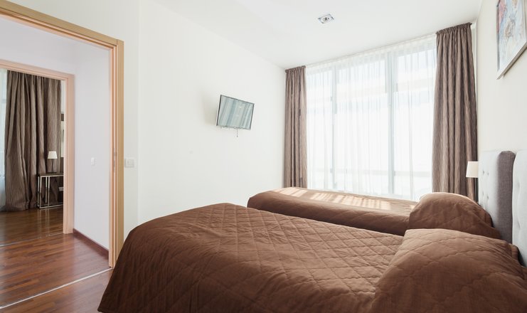 Фото отеля («Бревис» апарт-отель) - Двухуровневые апартаменты с двумя спальнями