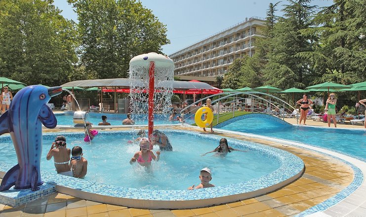 Фото отеля («Бургас» пансионат) - Детское отделение в бассейне