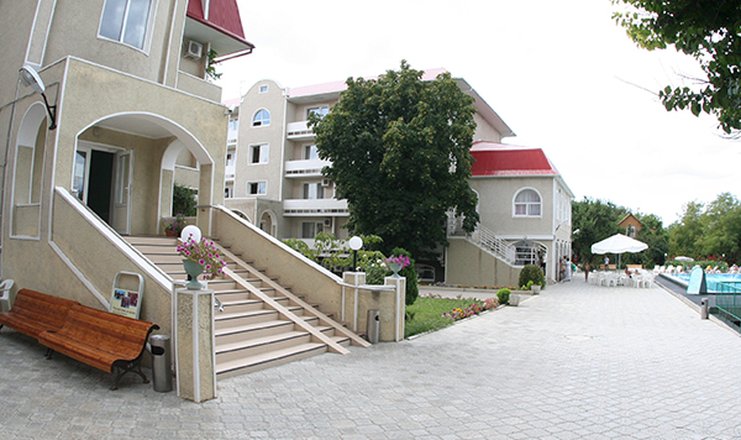 Фото отеля («Черное море» пансионат) - Территория