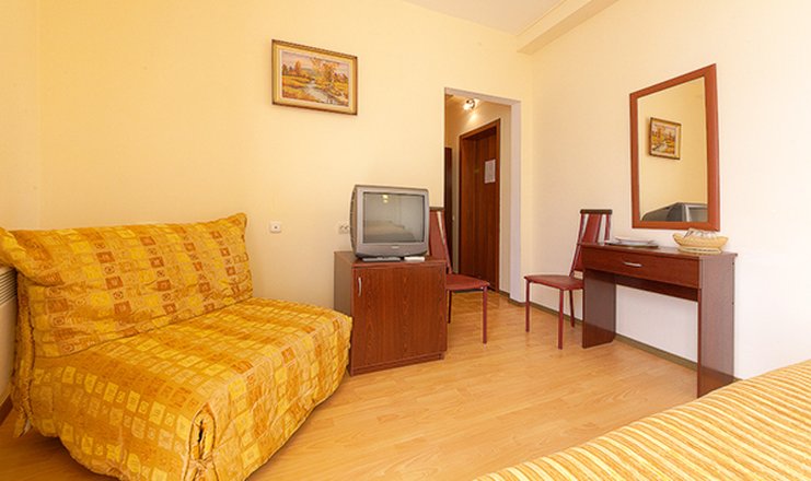 Фото отеля («Черноморская» комплекс малых гостиниц) - Стандартный 2-местный с видом на море с доп. местом без балкона