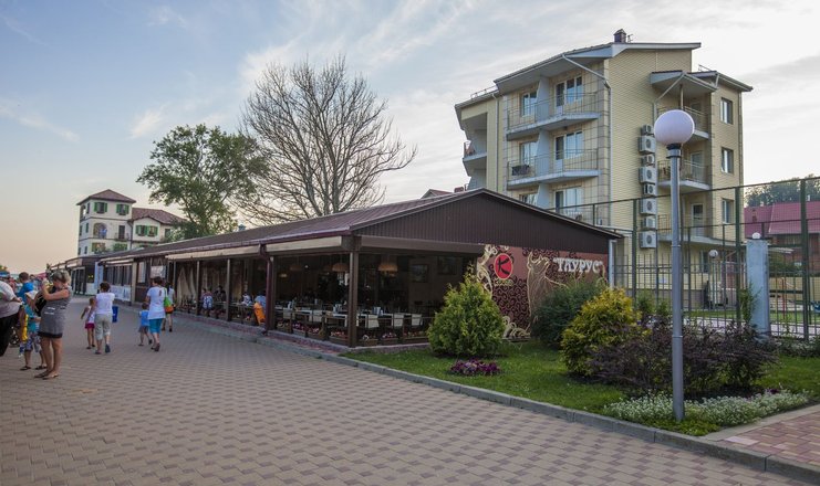 Фото отеля («Черноморье» пансионат) - Внешний вид