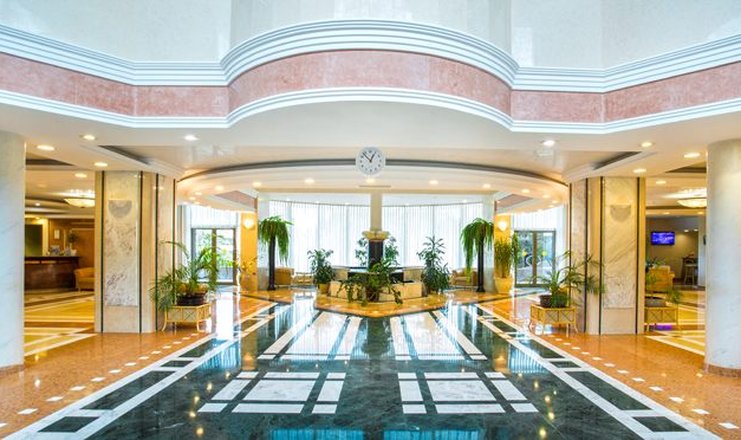 Фото отеля («Черноморье» санаторий) - Холл