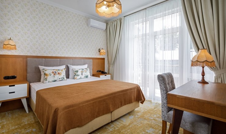 Фото отеля («Дача» гостиничный комплекс) - Стандарт 2-местный 1-комнатный вид на бассейн