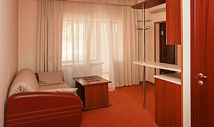 Фото отеля («Генрих» отель) - Люкс 2-комнатный с кухней корпус 2