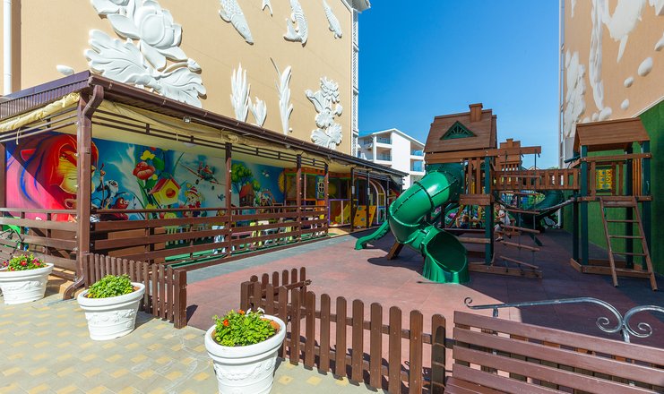 Фото отеля («Гранд-Круиз» отель) - Детская площадка