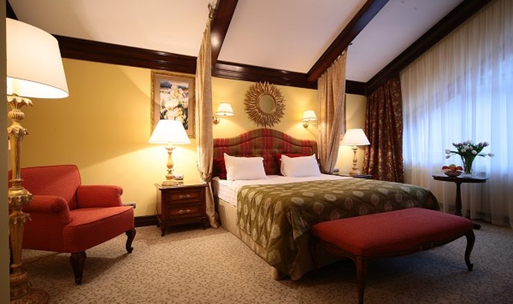 Фото отеля («Гранд Отель Поляна» гостиница) - Люкс Панорамный 4-местный 3-комнатный