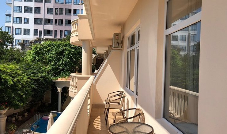 Фото отеля («Грейс Наири» отель) - Апартаменты 3- комнатные 5-местные с балконом
