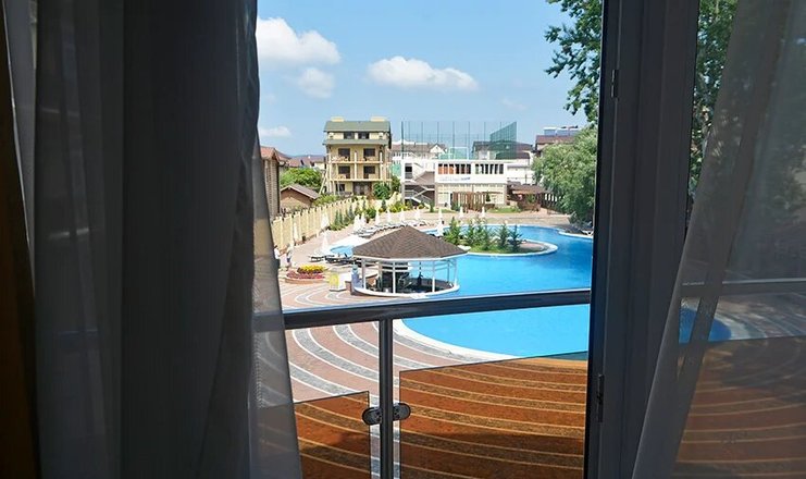 Фото отеля («Гелиопарк Аква» отель) - Вид из окна