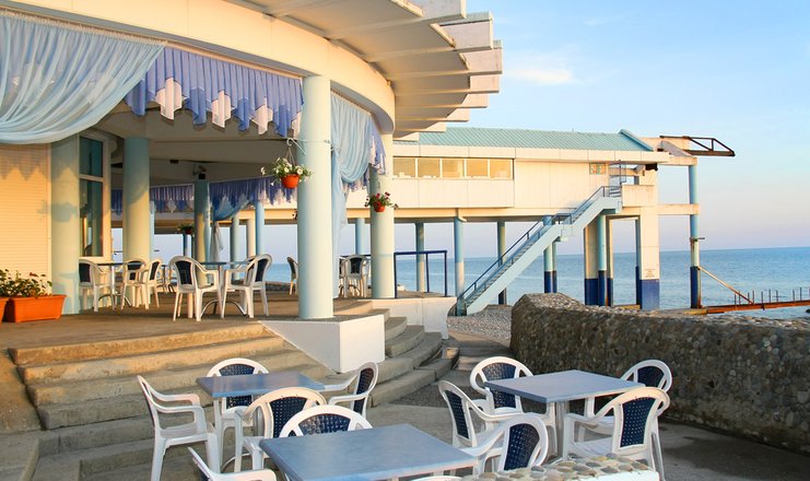 Фото отеля («Ивушка» санаторий) - Летнее кафе на пляже