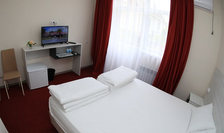Фото отеля («Камбала» мини-гостиница) - Стандарт 2-местный номер с частичным видом на море