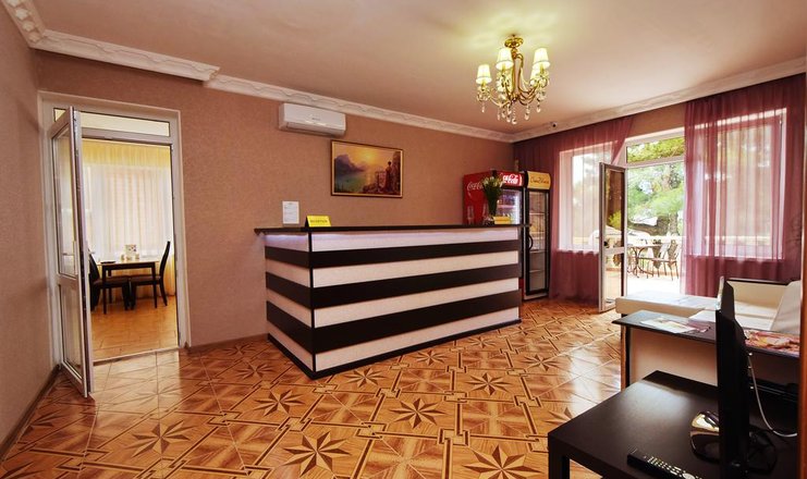 Фото отеля («Касабланка» гостевой дом) - Ресепшн