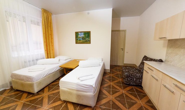 Фото отеля («Касабланка» гостевой дом) - Улучшенный 3-местный 2-комнатный