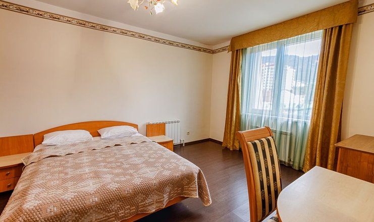 Фото отеля («Круиз на Серафимовича» гостиница) - Семейный 4-местный 2-комнатный