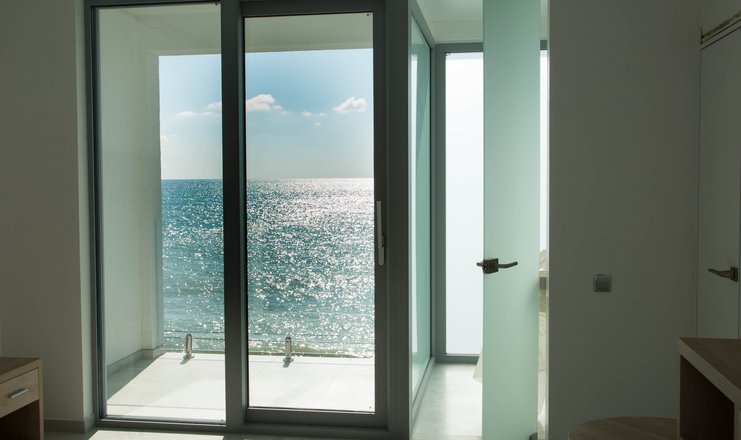 Фото отеля («Ла Фамилия» отель) - Делюкс 2-местный с видом на море и балконом
