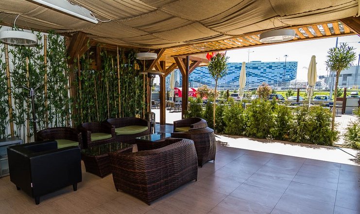 Фото отеля («La Terrassa» бутик-отель) - Летняя терраса с кальянной