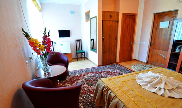 Фото отеля («Лаба» санаторий) - Семейный стандарт 2-местный 2-комнатный (Корпус1,3) 