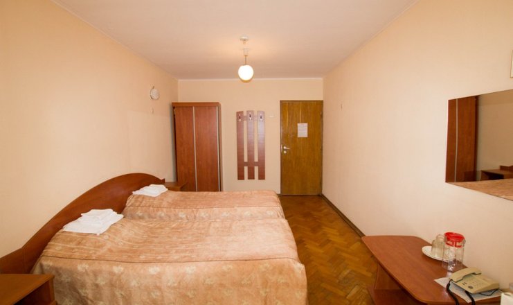Фото отеля («Магадан» санаторий) - Комбинированный 2-местный блочный (2+2)