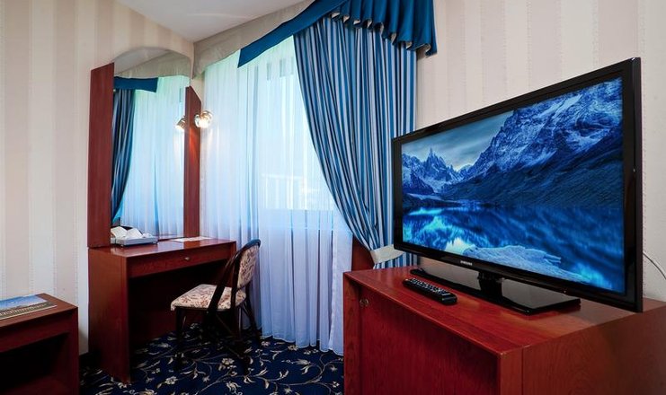 Фото отеля («Молния Ямал» курортный комплекс) - Люкс 2-местный 2-комнатный