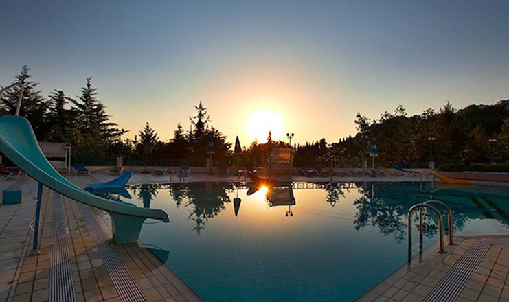 Фото отеля («Одиссея» санаторий) - Открытый бассейн
