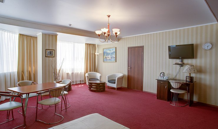 Фото отеля («Панорама» гостиница) - Люкс 2-местный 2-комнатный Улучшенный