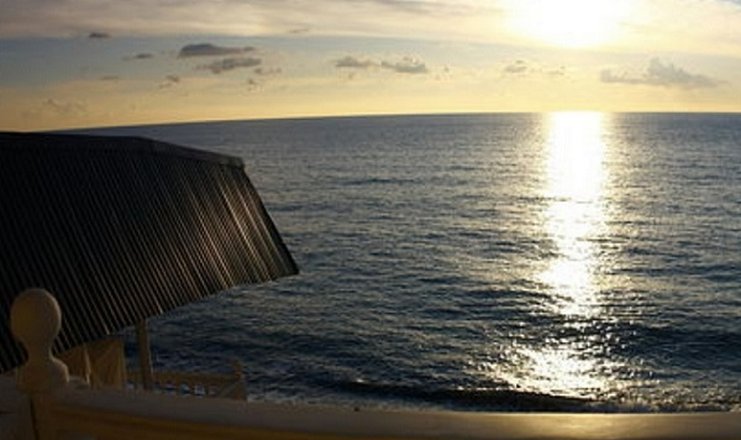 Фото отеля («Прибой» гостиница) - Вид на море