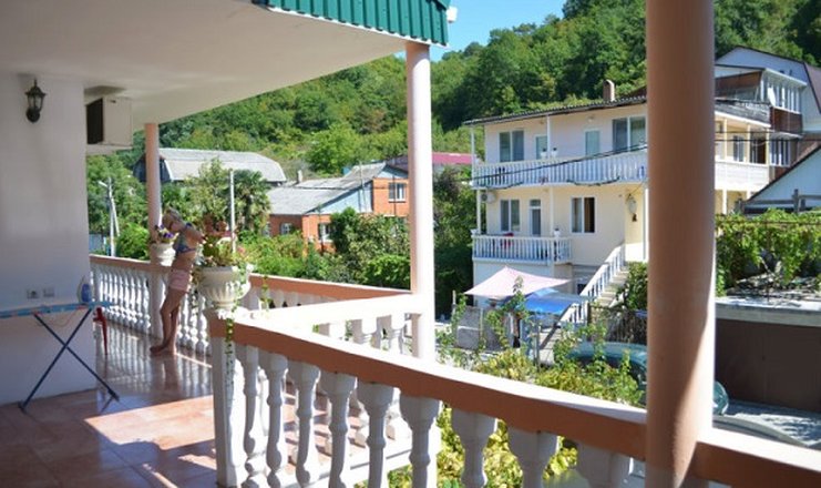 Фото отеля («Приморская ракушка» гостиница) - Общий балкон