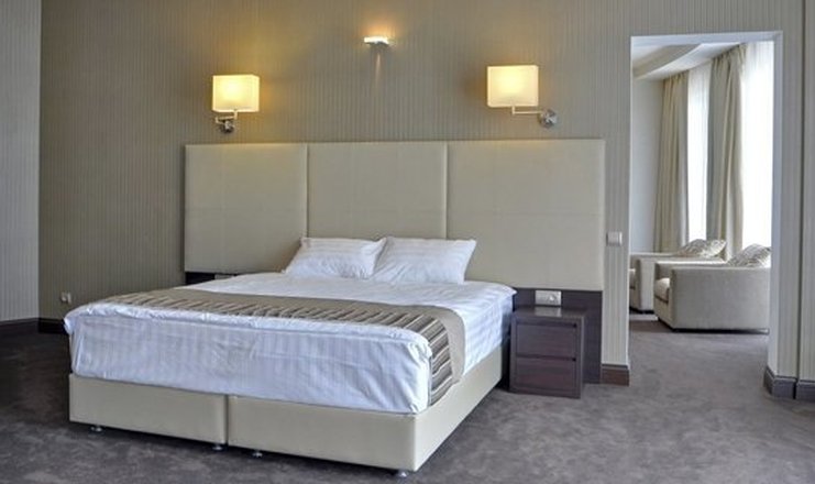 Фото отеля («ПРИМОРЬЕ GRAND RESORT HOTEL» отель) - Люкс luxury 2-местный 2-комнатный (4*)