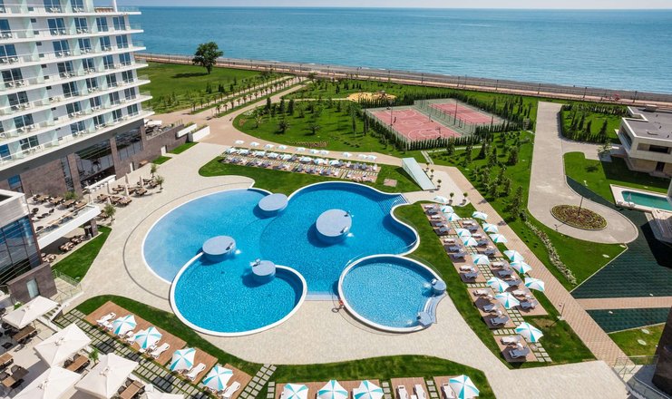 Фото отеля («Radisson Collection Paradise Resort & Spa, Sochi» отель) - Бассейн