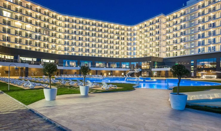 Фото отеля («Radisson Collection Paradise Resort & Spa, Sochi» отель) - Открытый бассейн