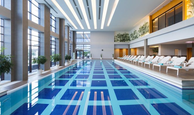 Фото отеля («Radisson Collection Paradise Resort & Spa, Sochi» отель) - Крытый бассейн