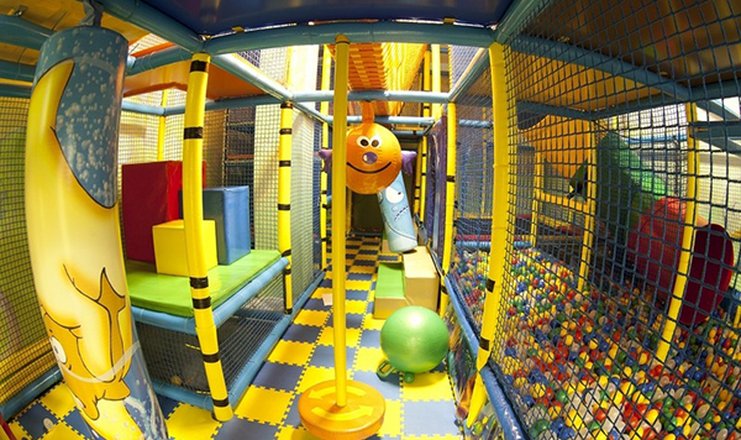 Фото отеля («Радуга» пансионат) - Детская игровая комната