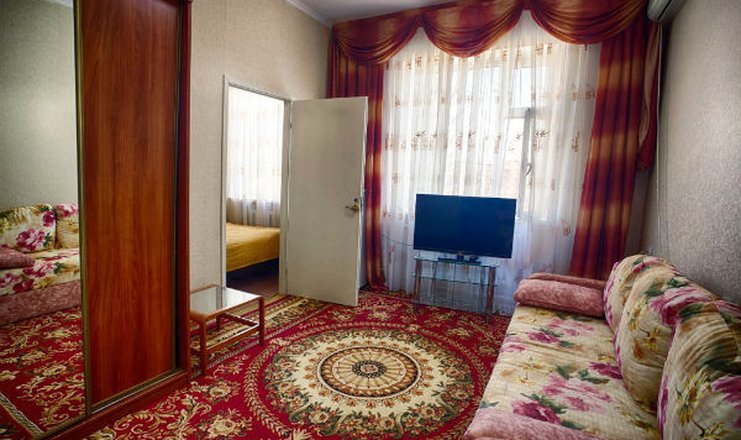 Фото отеля («Рузанна» отель) - Стандартный 4-местный 2-комнатный 