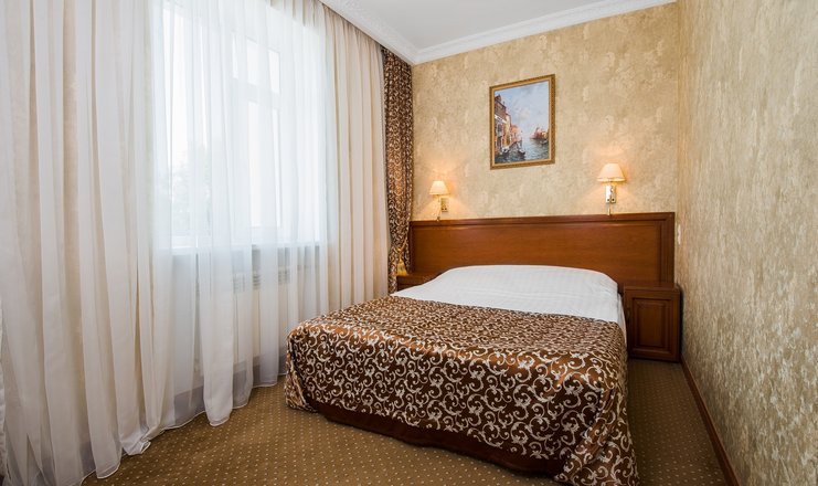 Фото отеля («Старинная Анапа» санаторий) - Улучшенный Kingsize Bed 2-местный