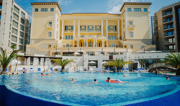 Фото отеля («Swissotel Resort Sochi Kamelia» отель) - Бассейн открытый