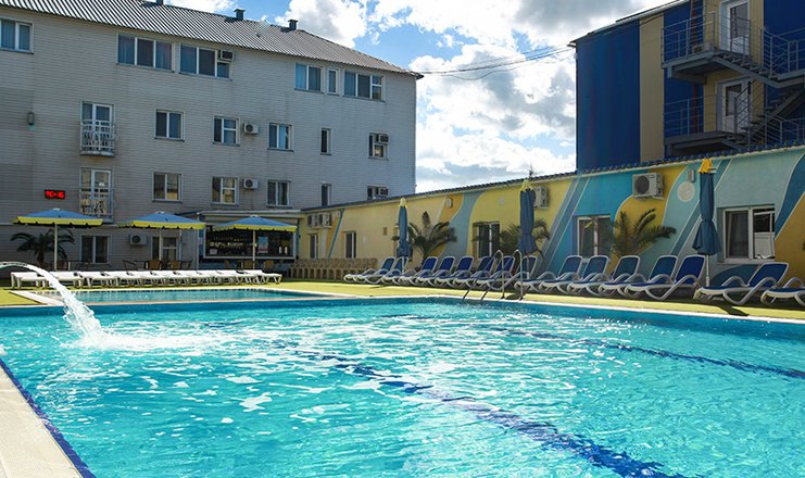 Фото отеля («Урал» пансионат) - Открытый бассейн