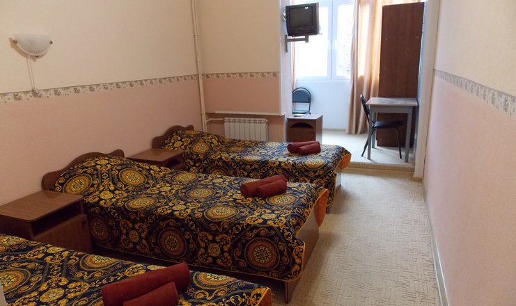 Фото отеля («Лазаревское» санаторий) - 3-местный 1-комнатный «Большой Солнечный»