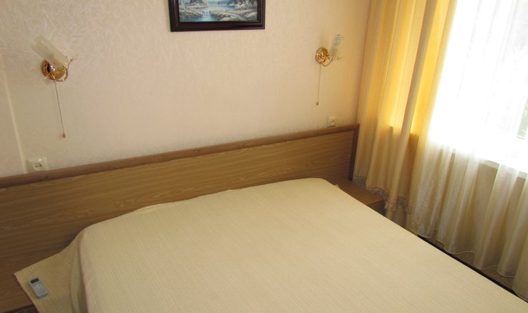Фото номера («Ассоль» гостиница) - Увеличенный люкс 6-местный 2-комнатный корпус Парк