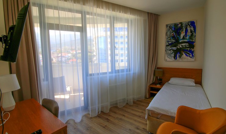 Фото номера («Гурзуф Ривьера» апарт-отель) - Супериор 2-местный 2-комнатный с видом на горы
