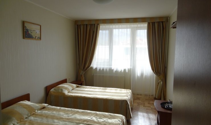 Фото номера («Лето» отель) - Стандарт 2-местный с двумя отдельными кроватями
