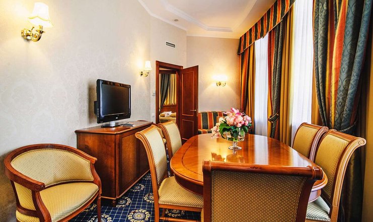Фото номера («Ореанда» гостиница) - Апартаменты Голицын 2-местные 3-комнатные