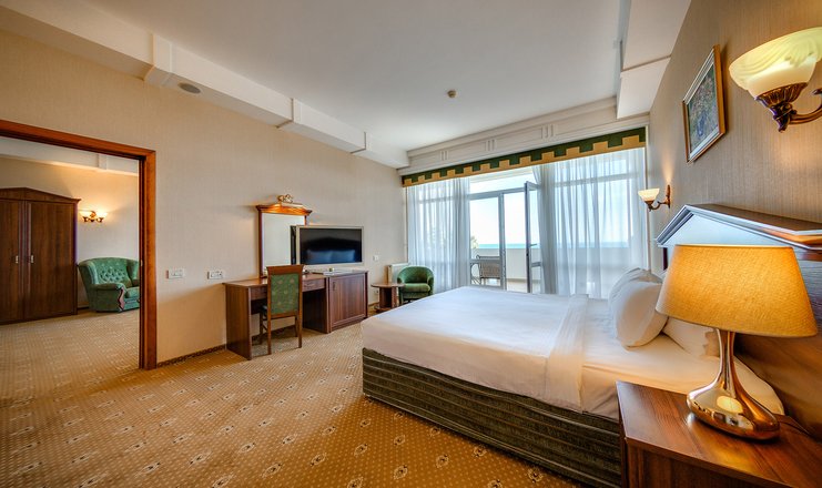Фото номера («Пальмира Палас» курортный отель) - Люкс 2-местный 2-комнатный море