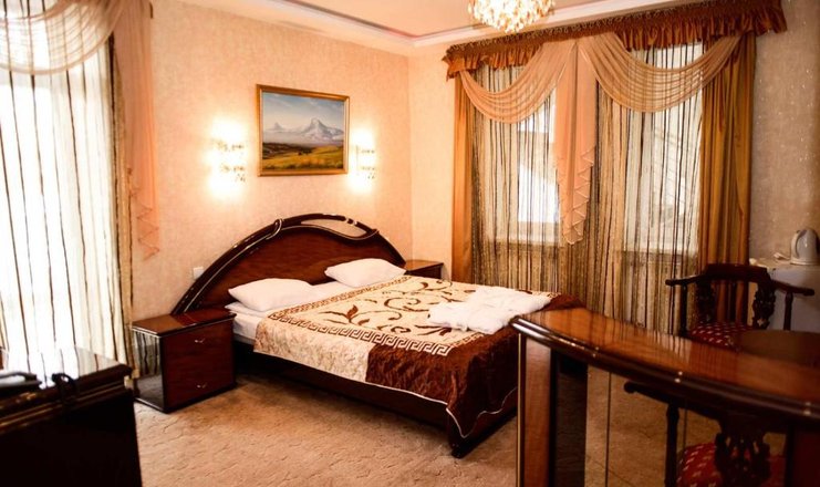 Фото номера («Симферополь» гостиничный комплекс) - Полулюкс 2-местный