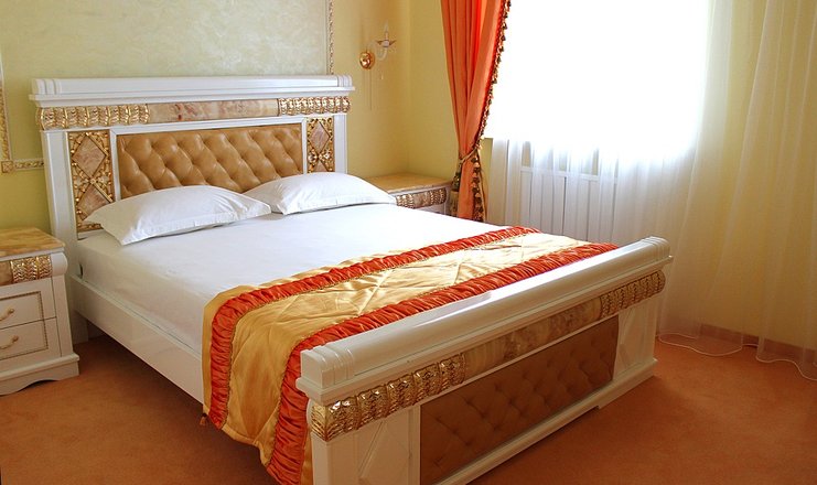 Фото номера («Украина Палас» отель) - Апартаменты 4-местные 3-комнатные